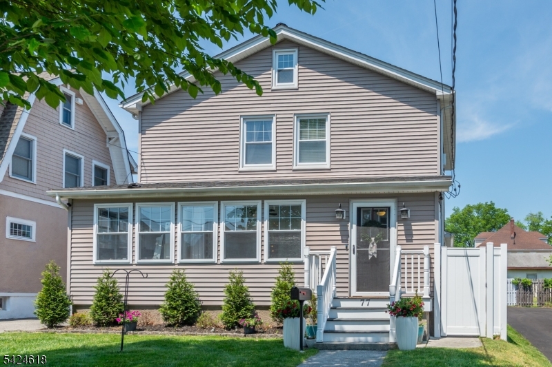 77 1St Ave