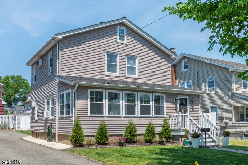 77 1St Ave