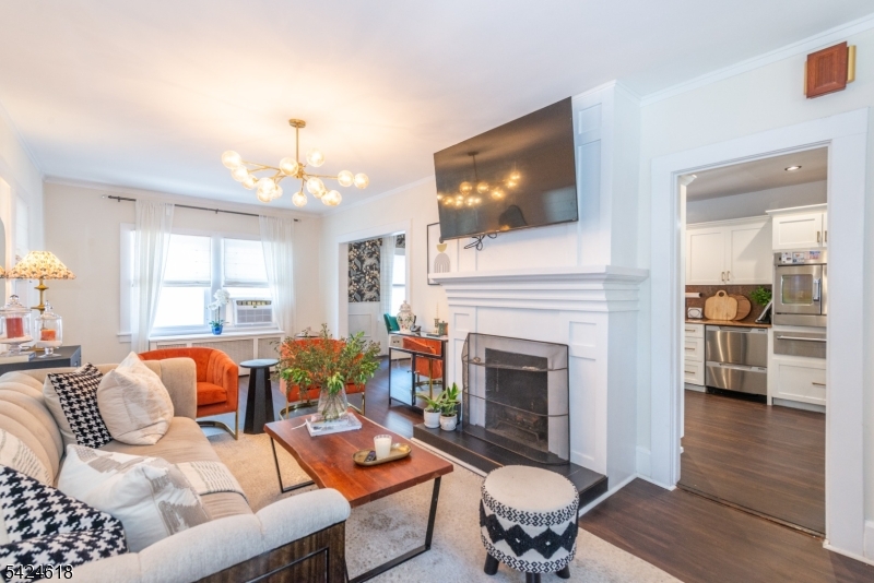 77 1St Ave