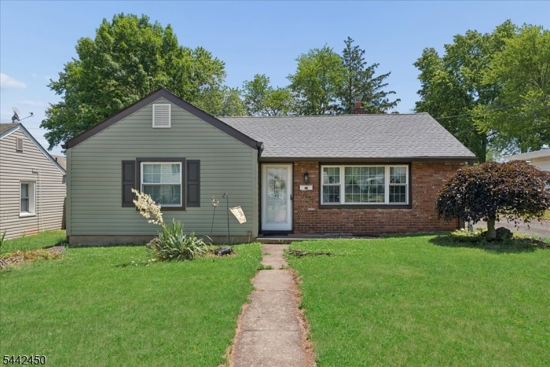 42 Walnut St