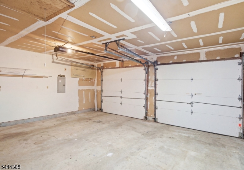 3 Wilkens Dr