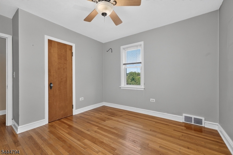 18 New Jersey Ave