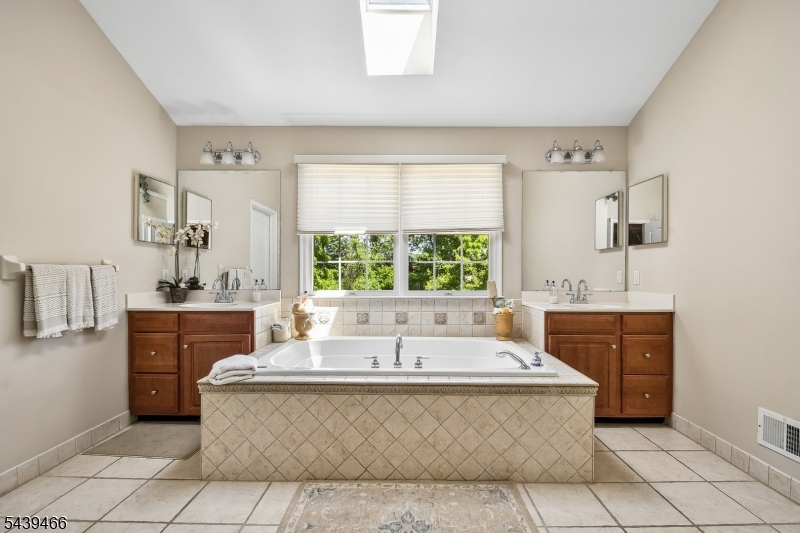 9 Steeplechase Lane