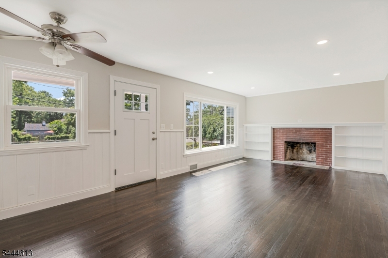 263 N Jackson Ave