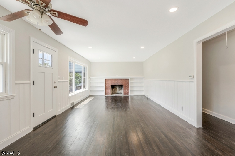 263 N Jackson Ave