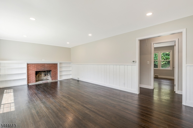 263 N Jackson Ave