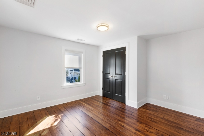 15 Main St