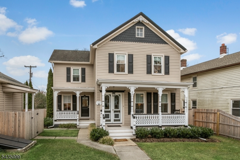 15 Main St