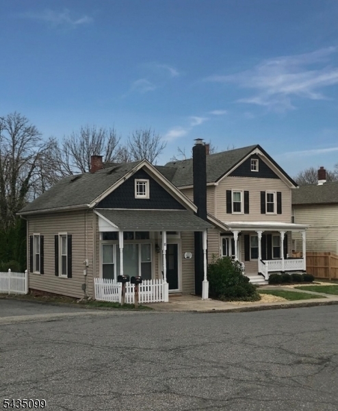 15 Main St