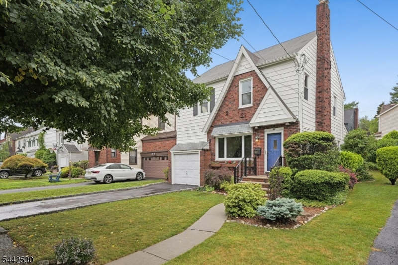 48 Claremont Ave