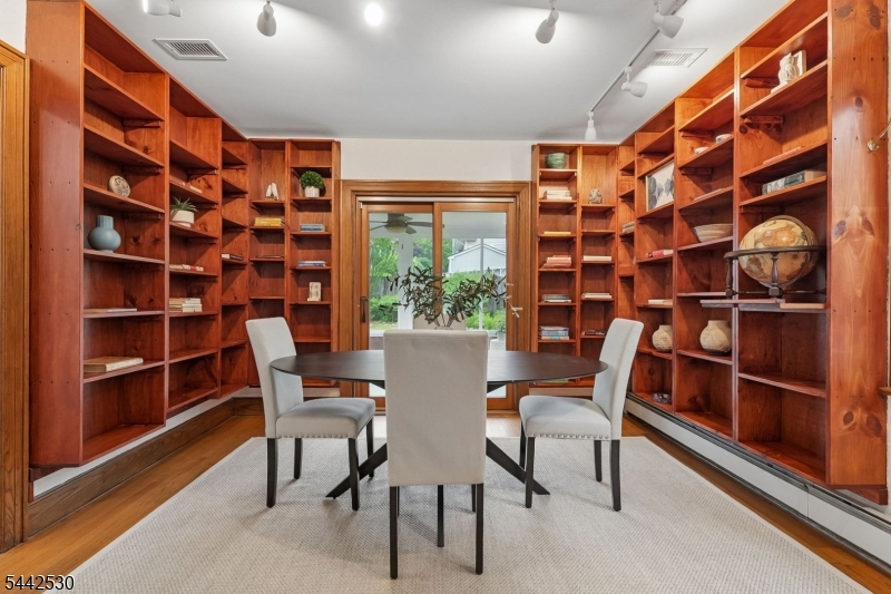 48 Claremont Ave