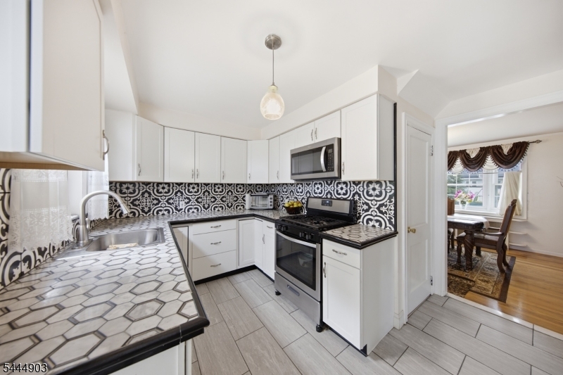 15 Spruce Pl
