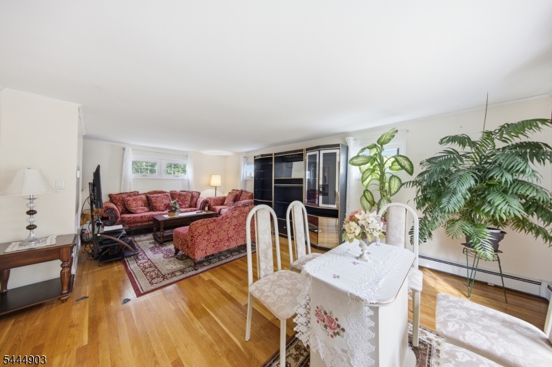 15 Spruce Pl