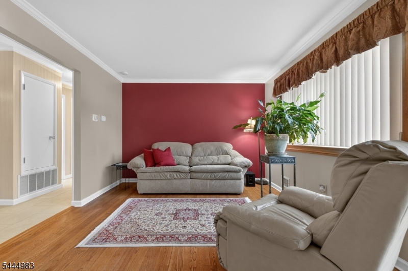 24 Deerwood Ave