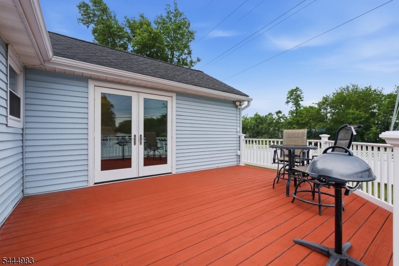 24 Deerwood Ave