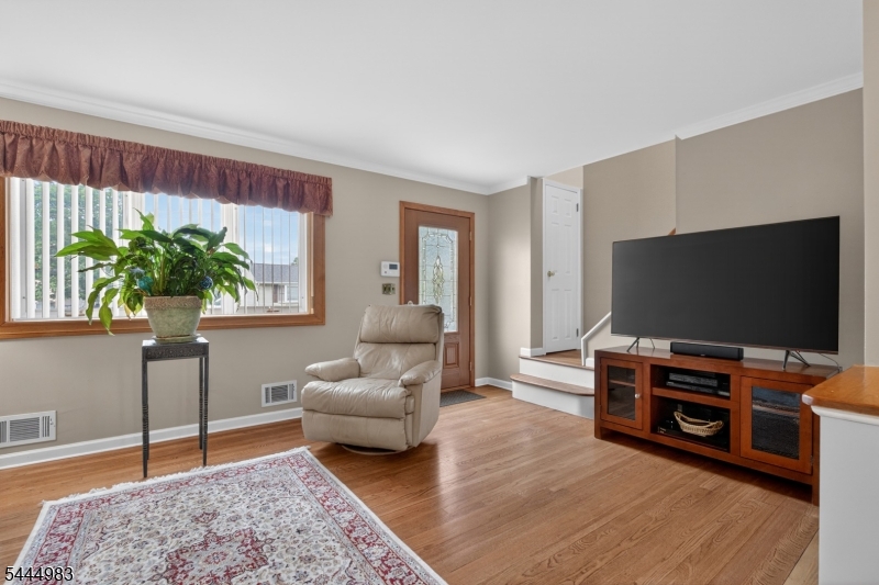 24 Deerwood Ave