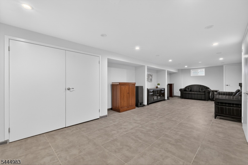 24 Deerwood Ave