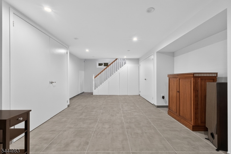 24 Deerwood Ave