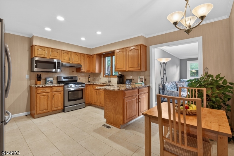 24 Deerwood Ave