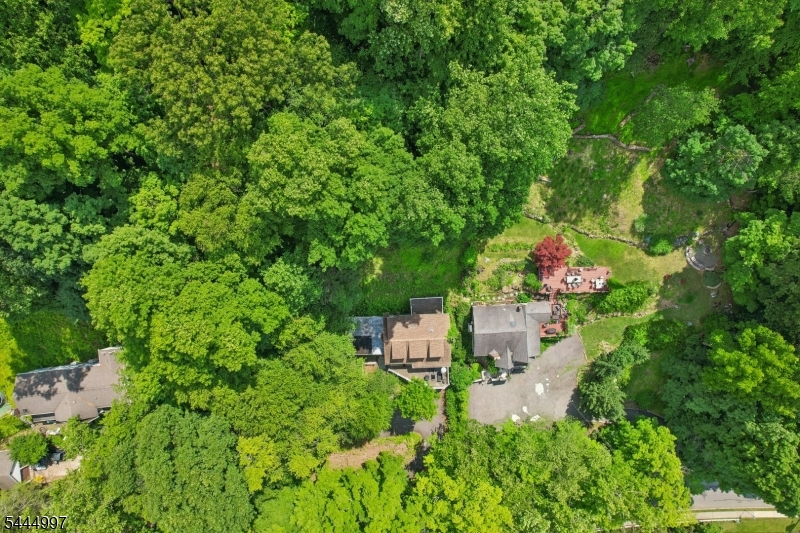 157 W Lindsley Rd