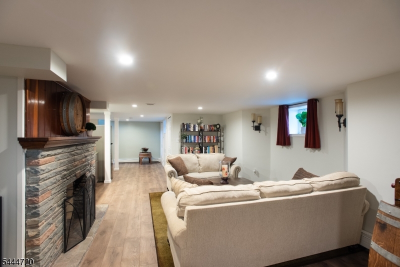 1238 Millstone River Rd