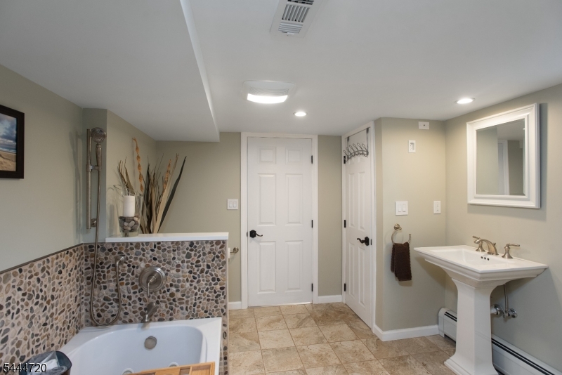 1238 Millstone River Rd