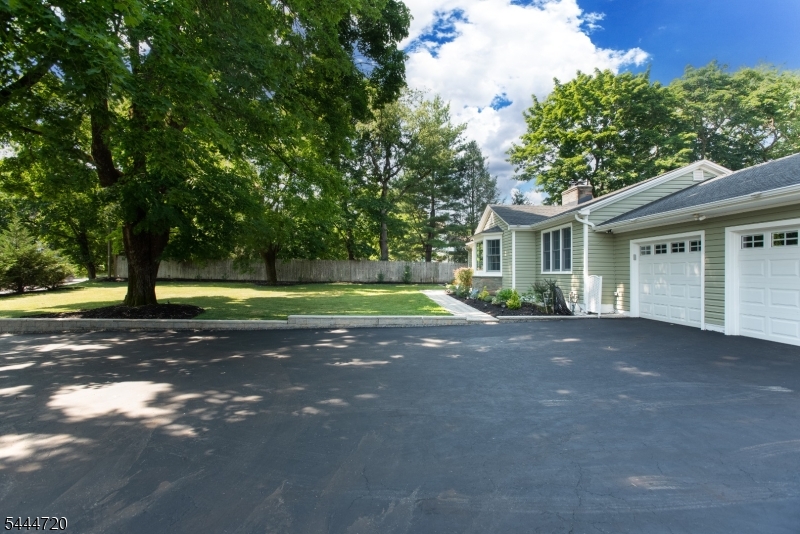1238 Millstone River Rd