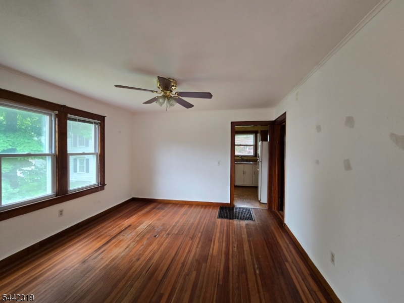 7 Cooper Rd