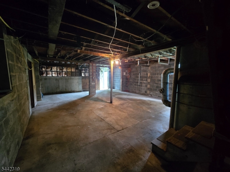 7 Cooper Rd