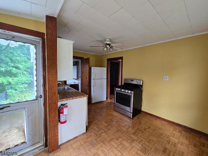 7 Cooper Rd