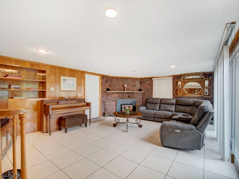 441 N 15Th St