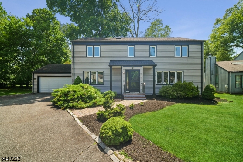 12 Arbor Ct