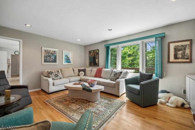 12 Arbor Ct