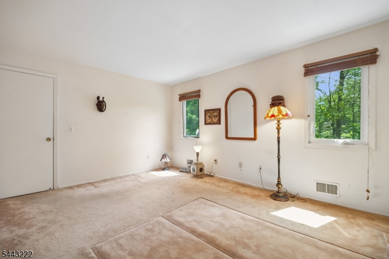 12 Arbor Ct