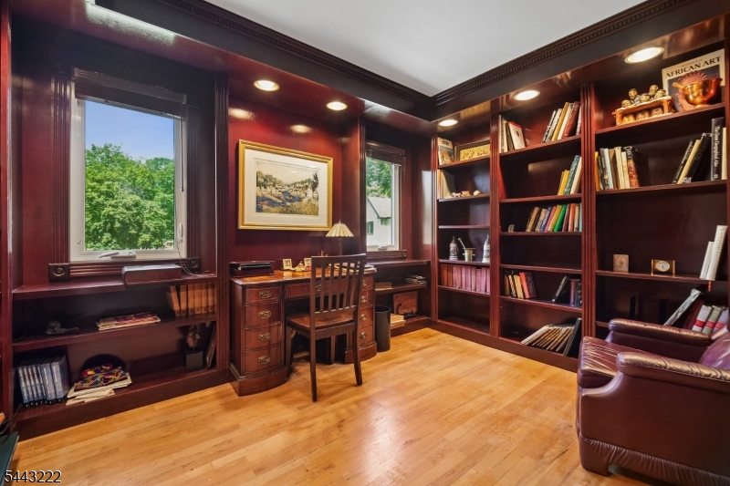 12 Arbor Ct
