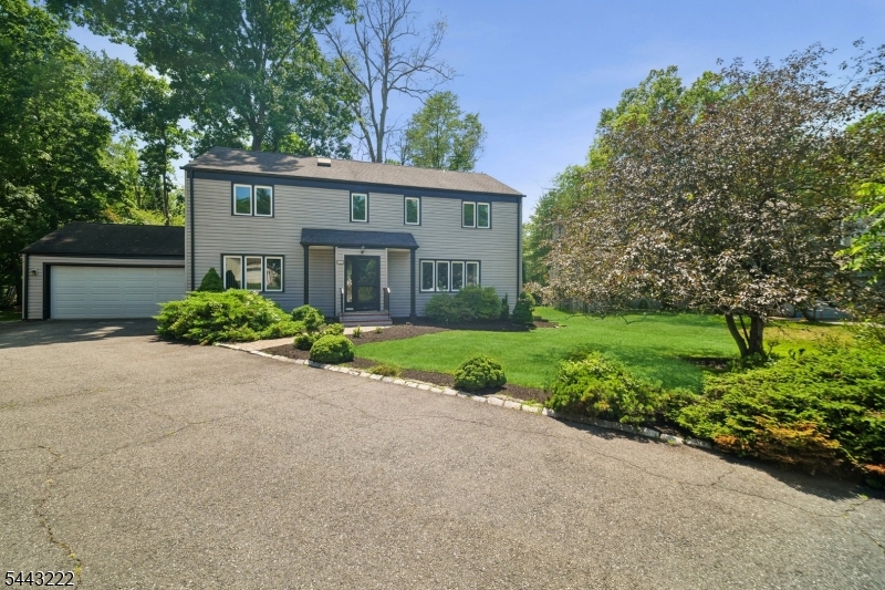 12 Arbor Ct