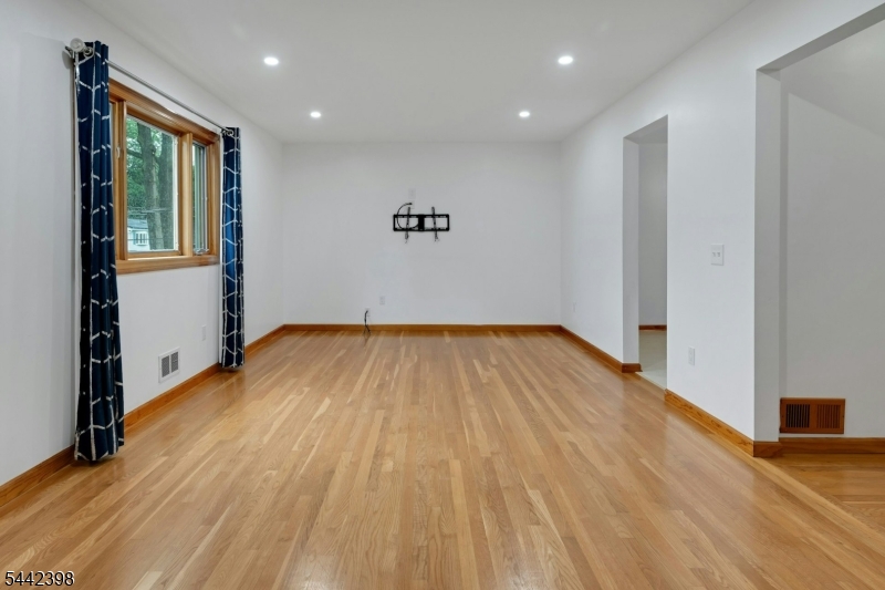 61 Fairmount Rd
