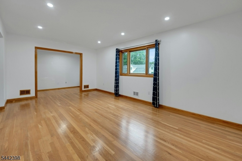 61 Fairmount Rd