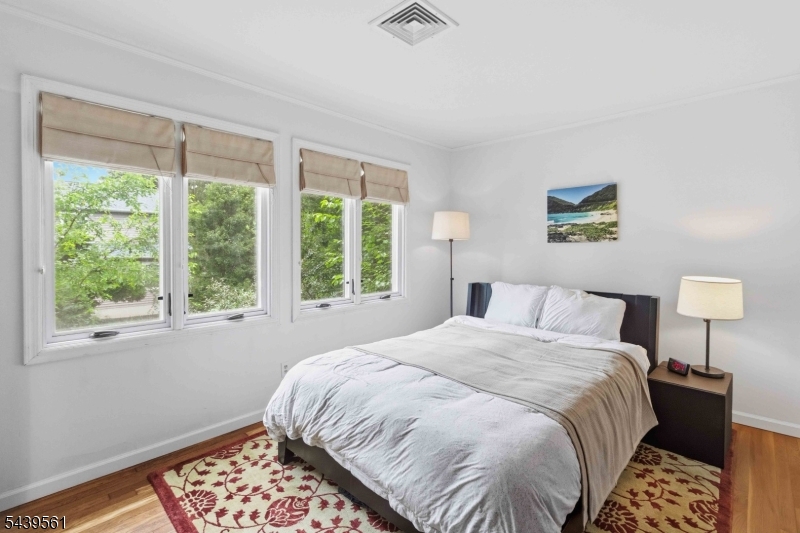 10 Cornell Pl