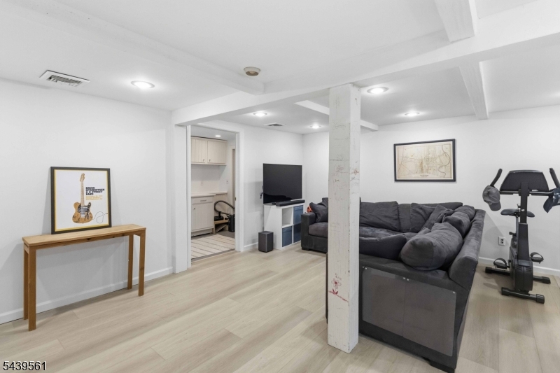 10 Cornell Pl