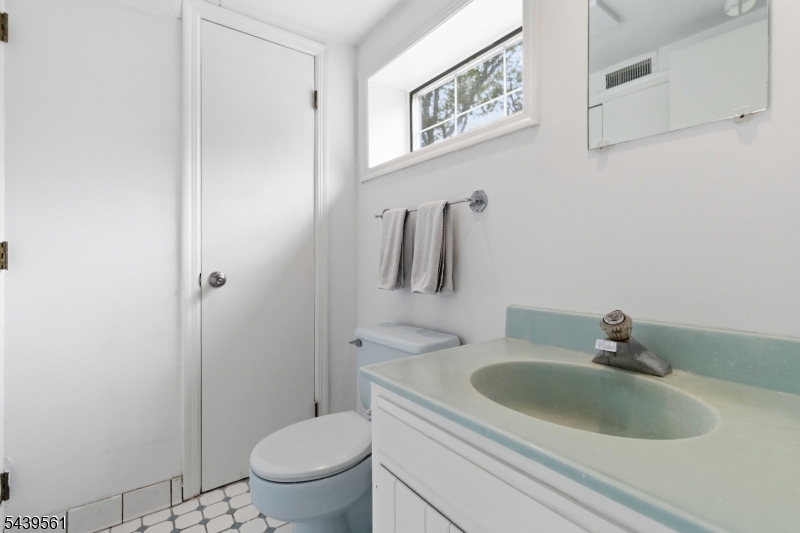 10 Cornell Pl