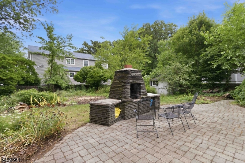 10 Cornell Pl