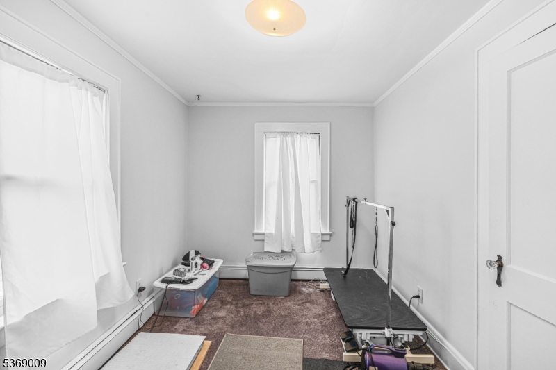 40 1St St