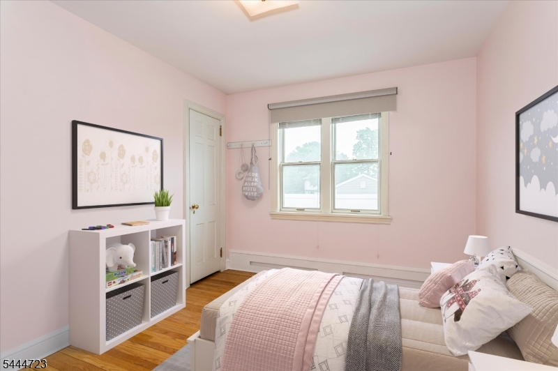 19 E Amsterdam Ave