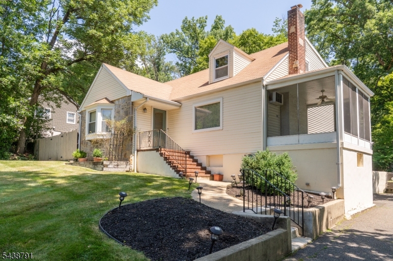 206 Mountain Pkwy
