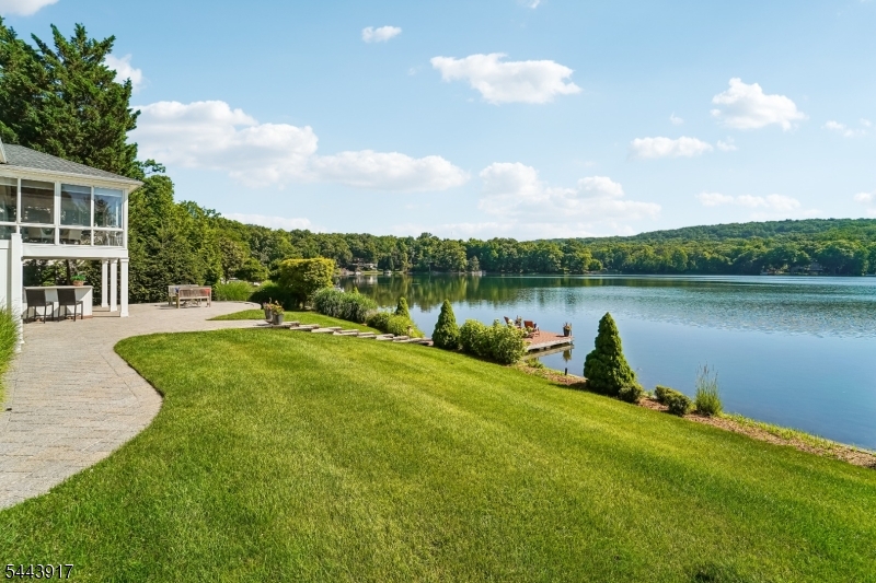 1050 Pines Lake Dr