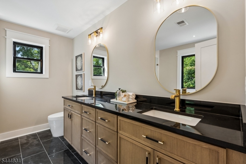 122 Stanmore Pl