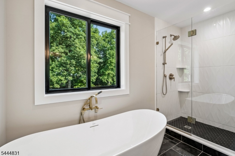 122 Stanmore Pl