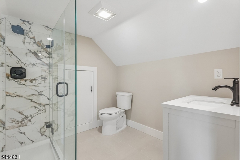 122 Stanmore Pl