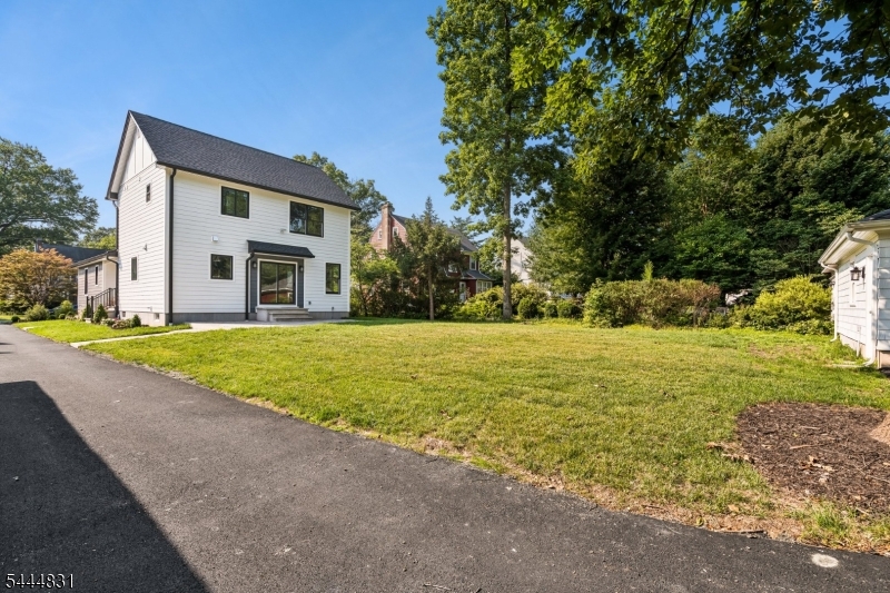 122 Stanmore Pl